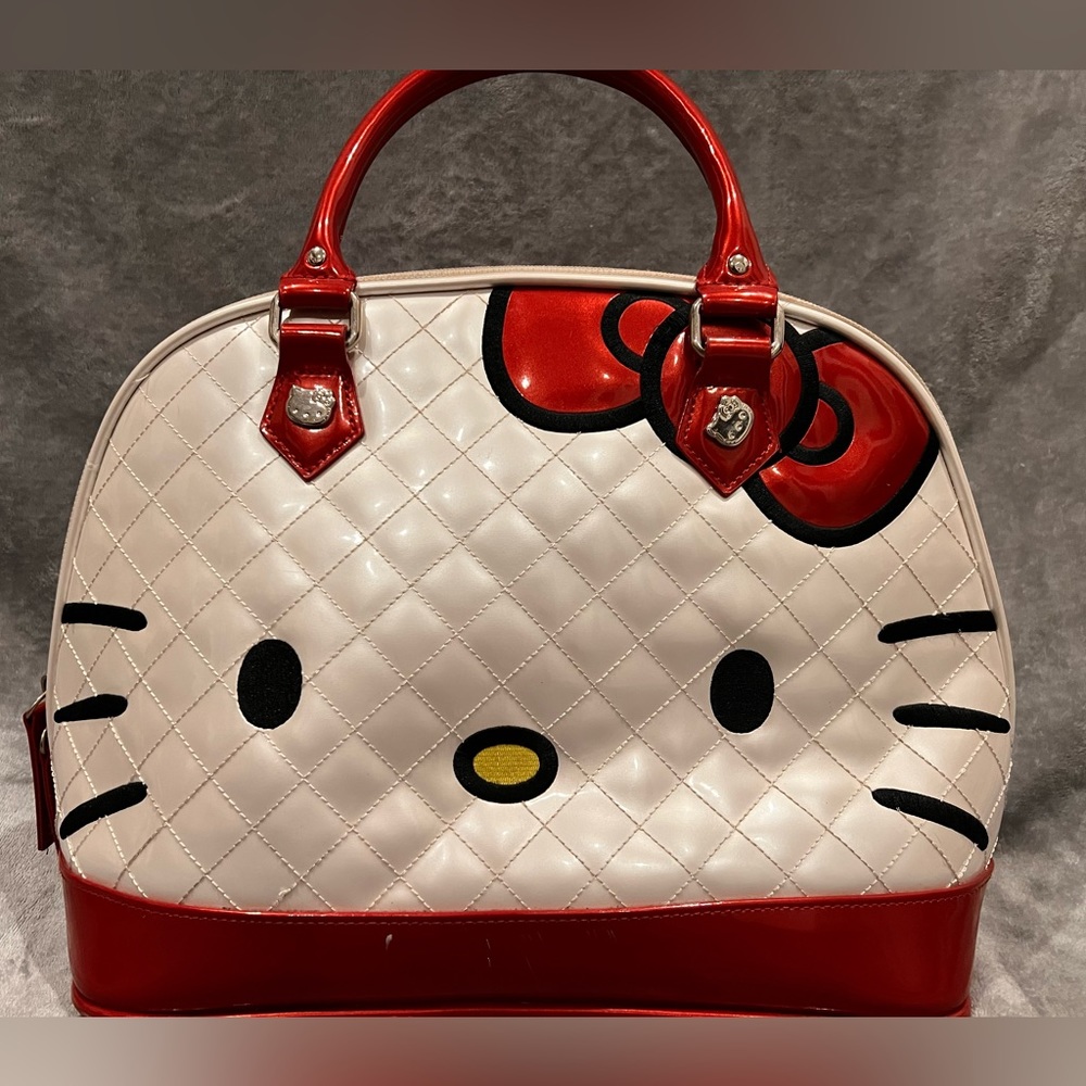 Hello kitty dome Sanrio purse